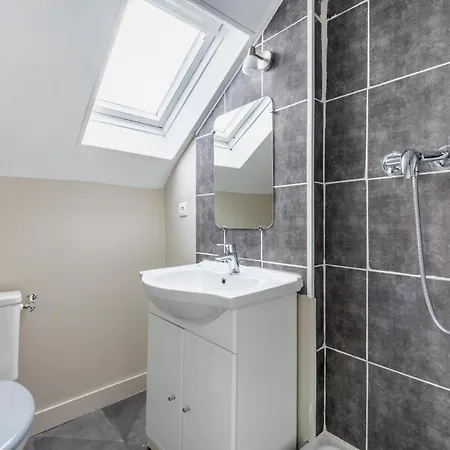 A 300m De La - Exterieur Commun Анель